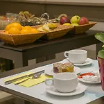 Western Au Trocadéro Hotel 3*