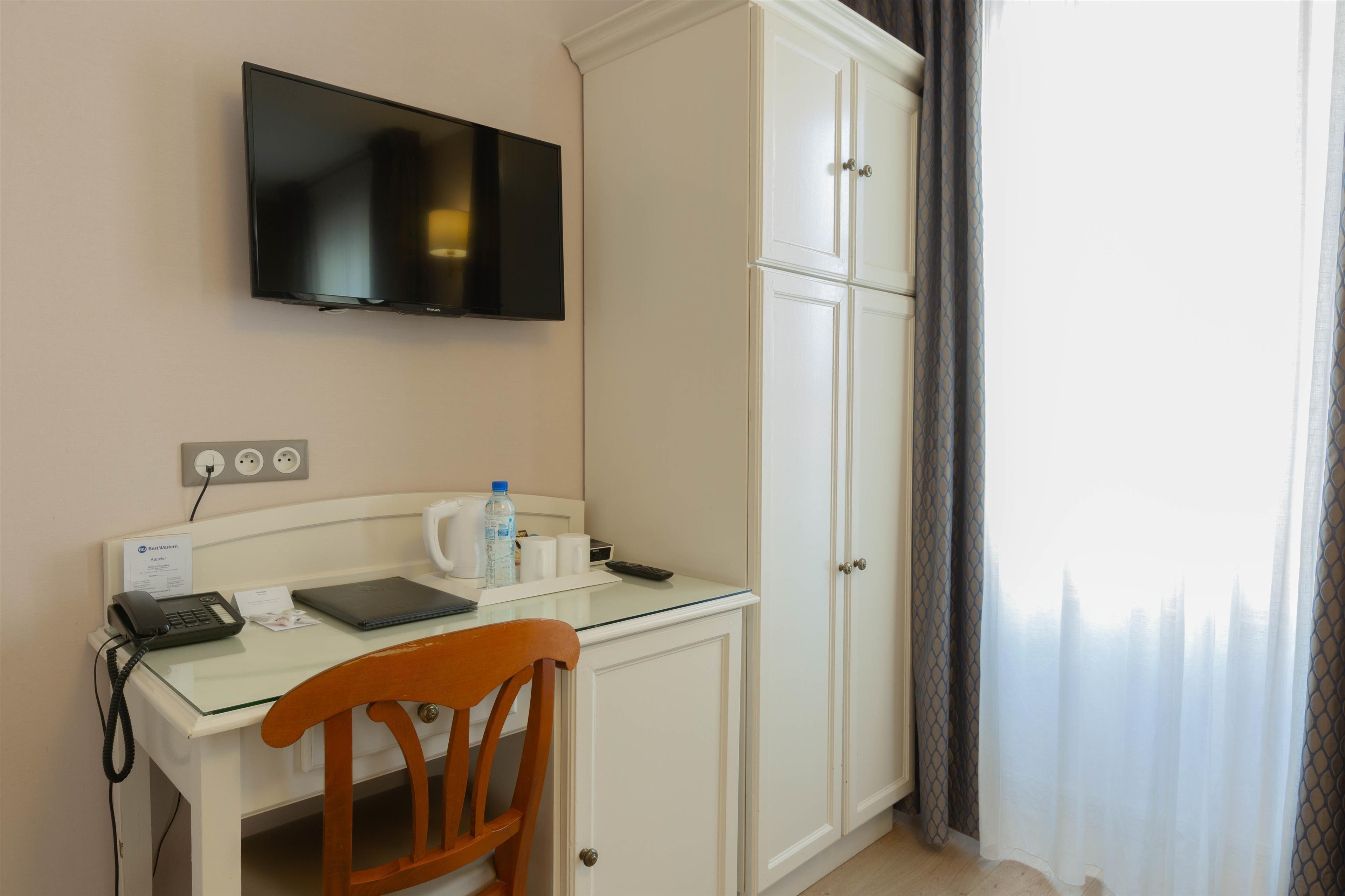 Western Au Trocadéro Hotel