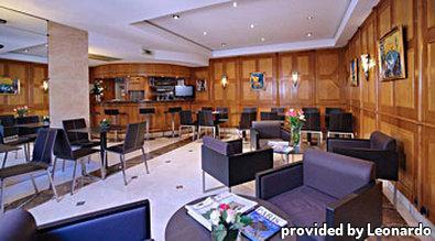 Western Au Trocadéro 3*