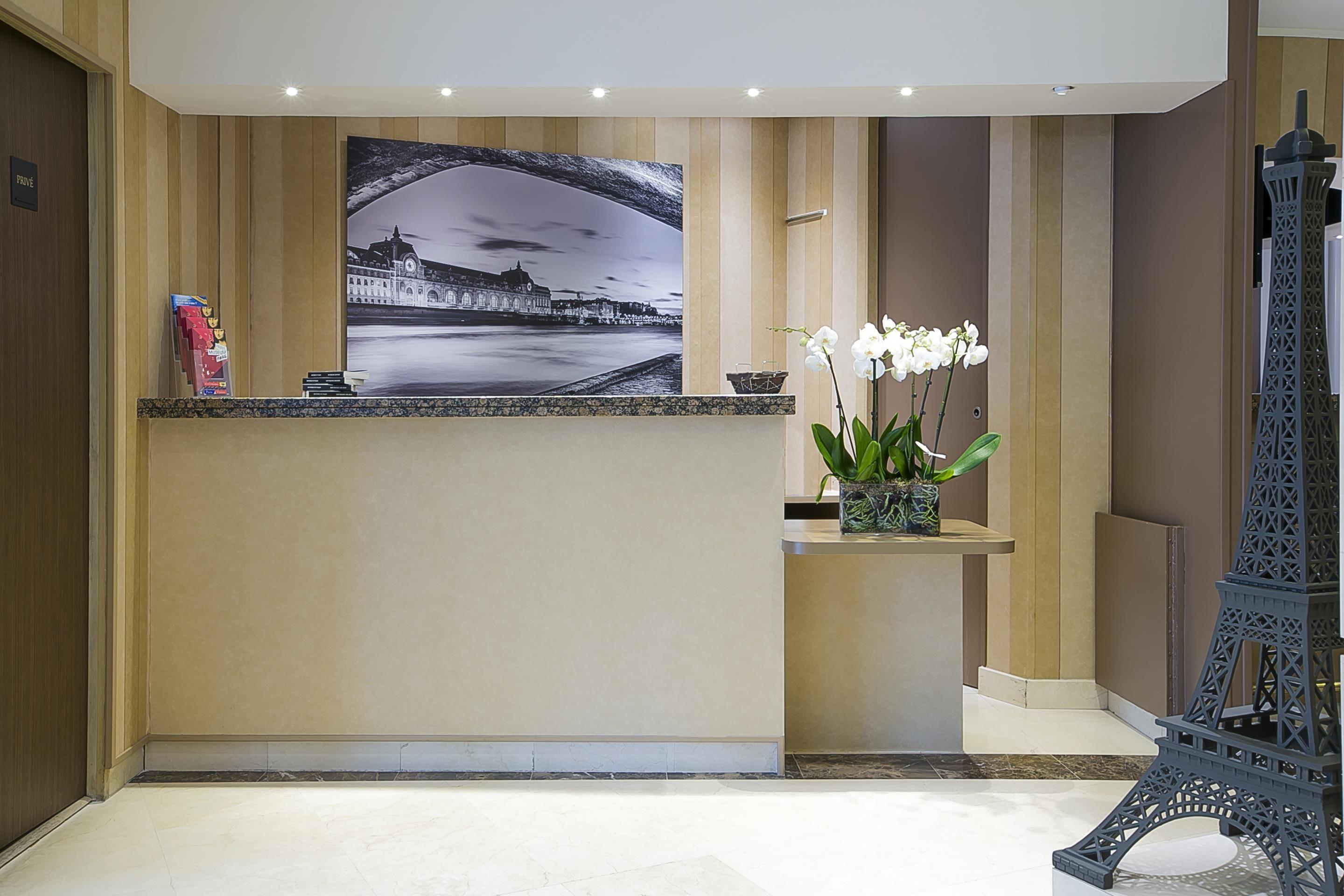 Western Au Trocadéro Hotel