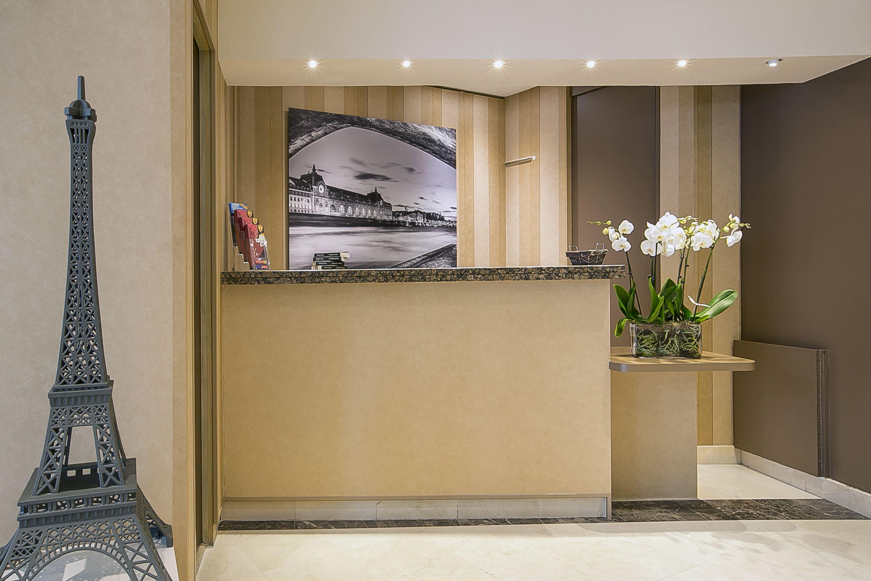 Western Au Trocadéro Hotel