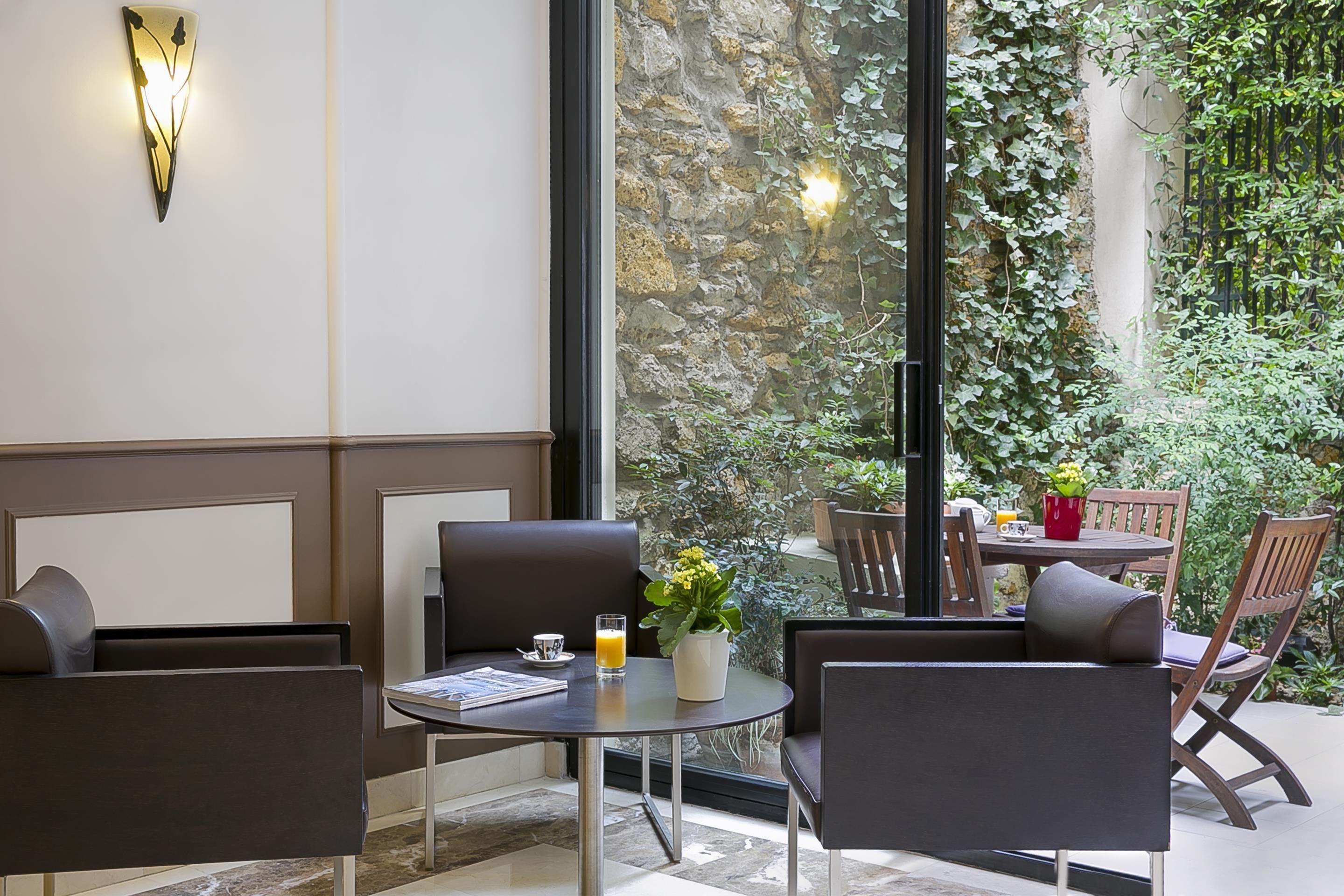 Western Au Trocadéro Hotel